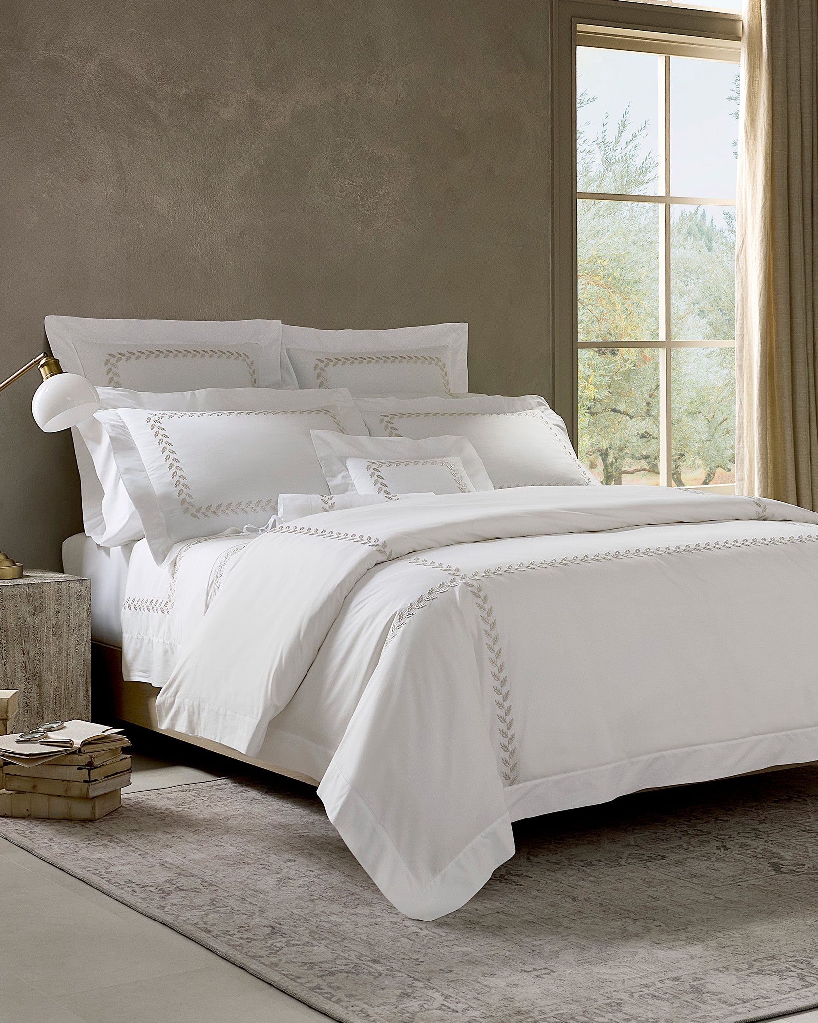 Federico Bed in white/antique silver side angle