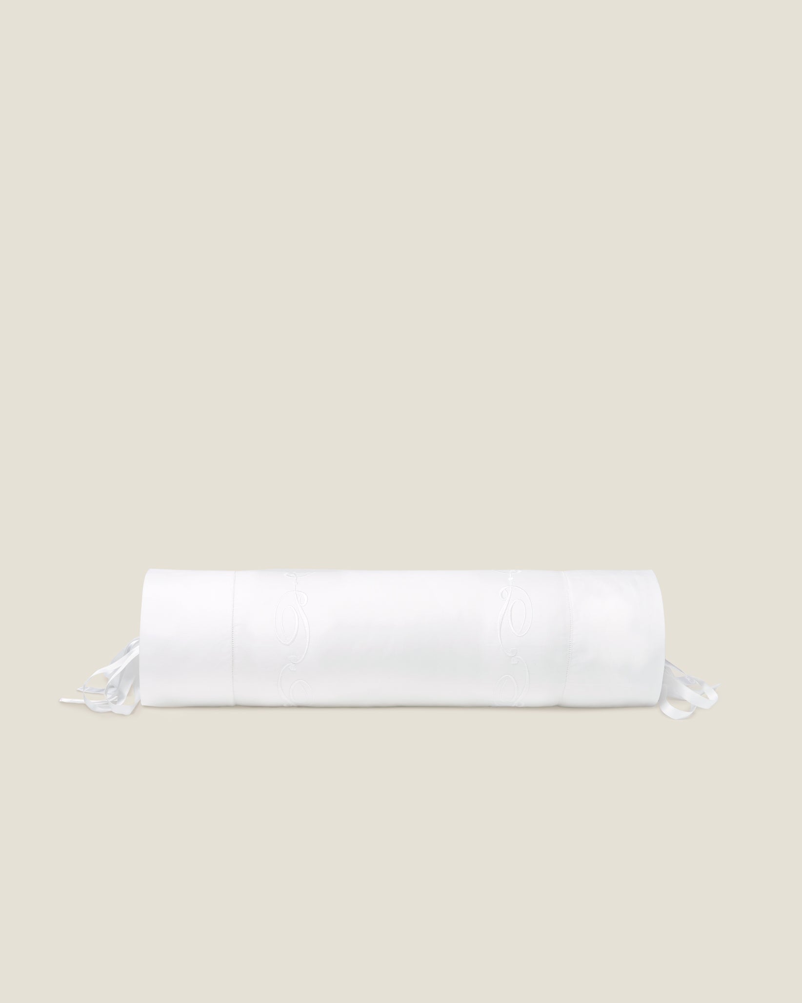 Icona neckroll sham in white/white