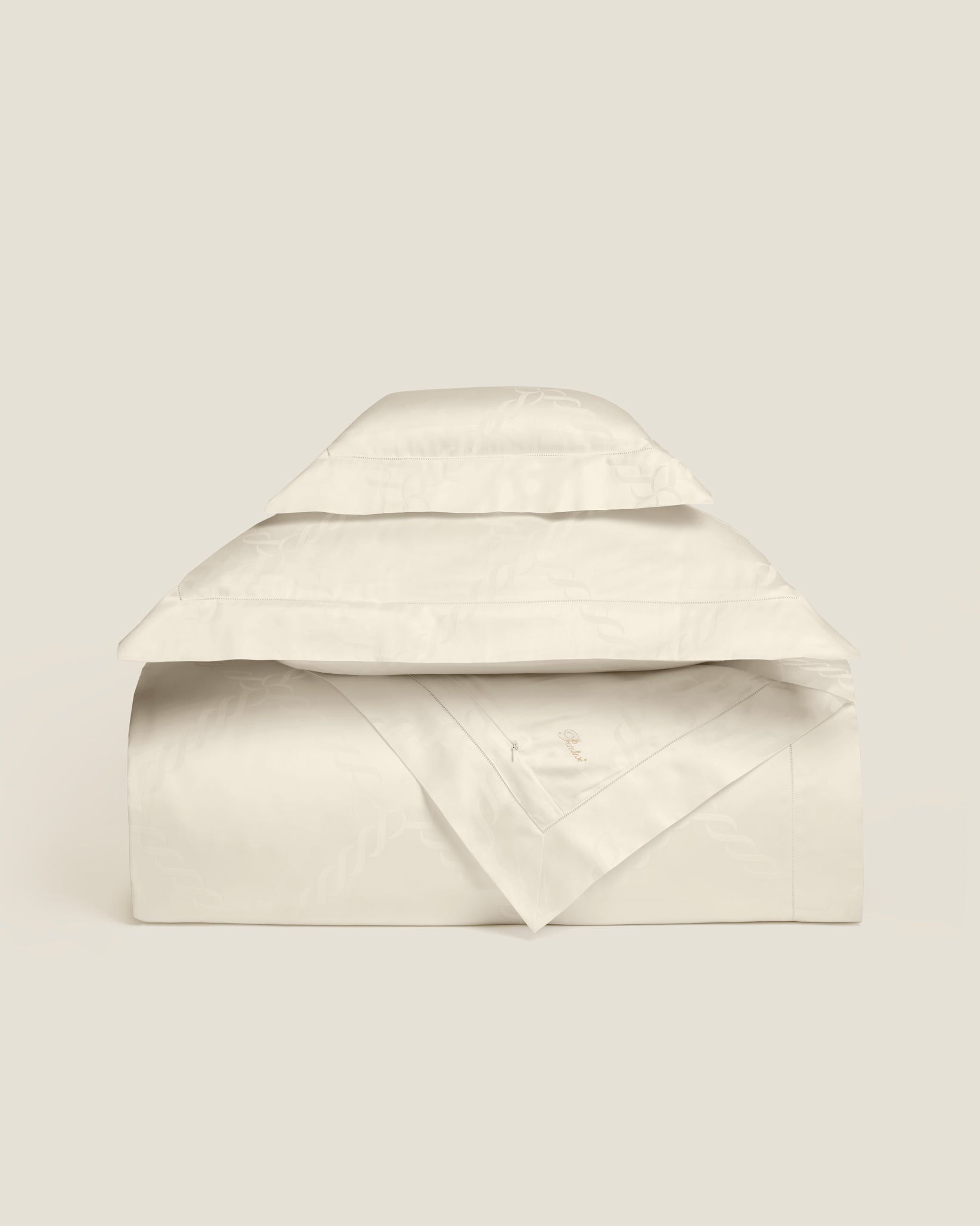 Ori Treccia beige duvet cover stack
