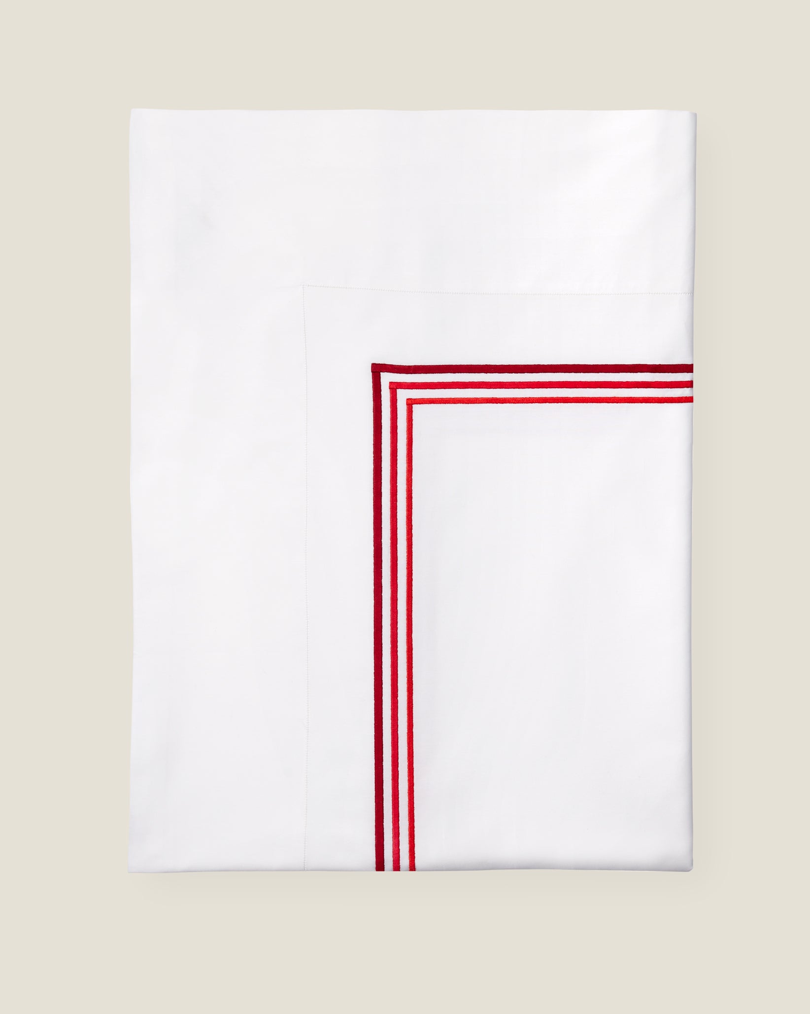 Tre Righe Ombre Flat Sheet folded in white/scarlet