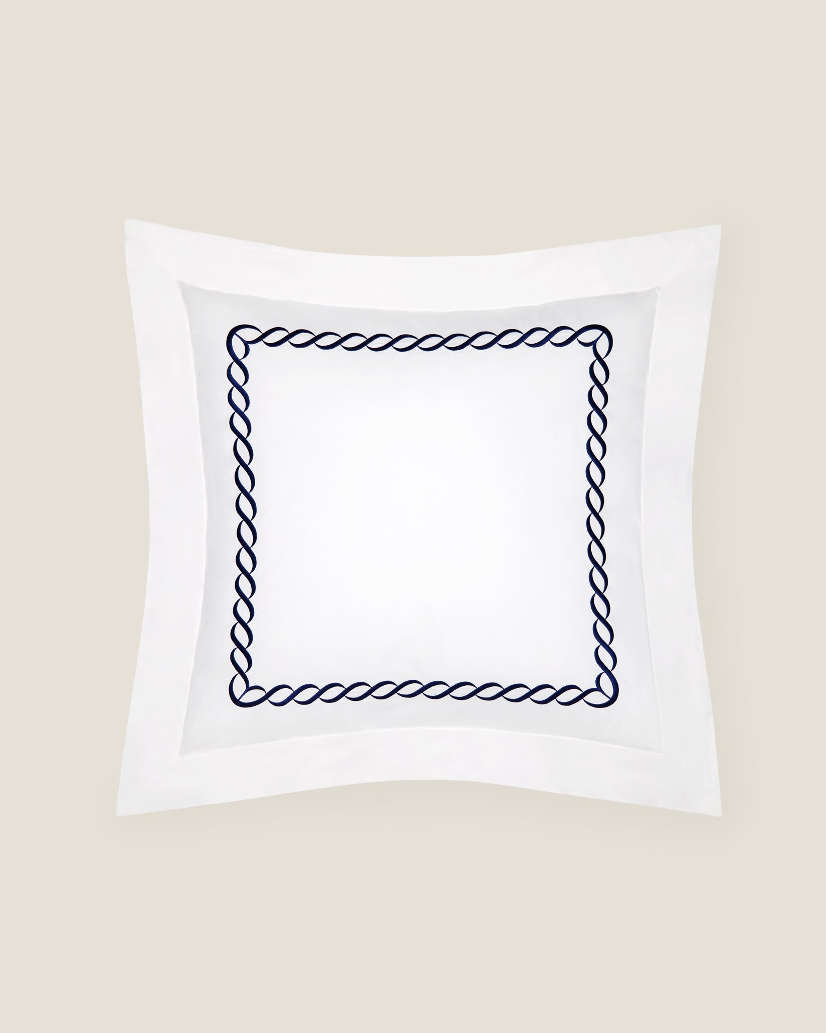 Treccia Moderno  euro sham in white/navy