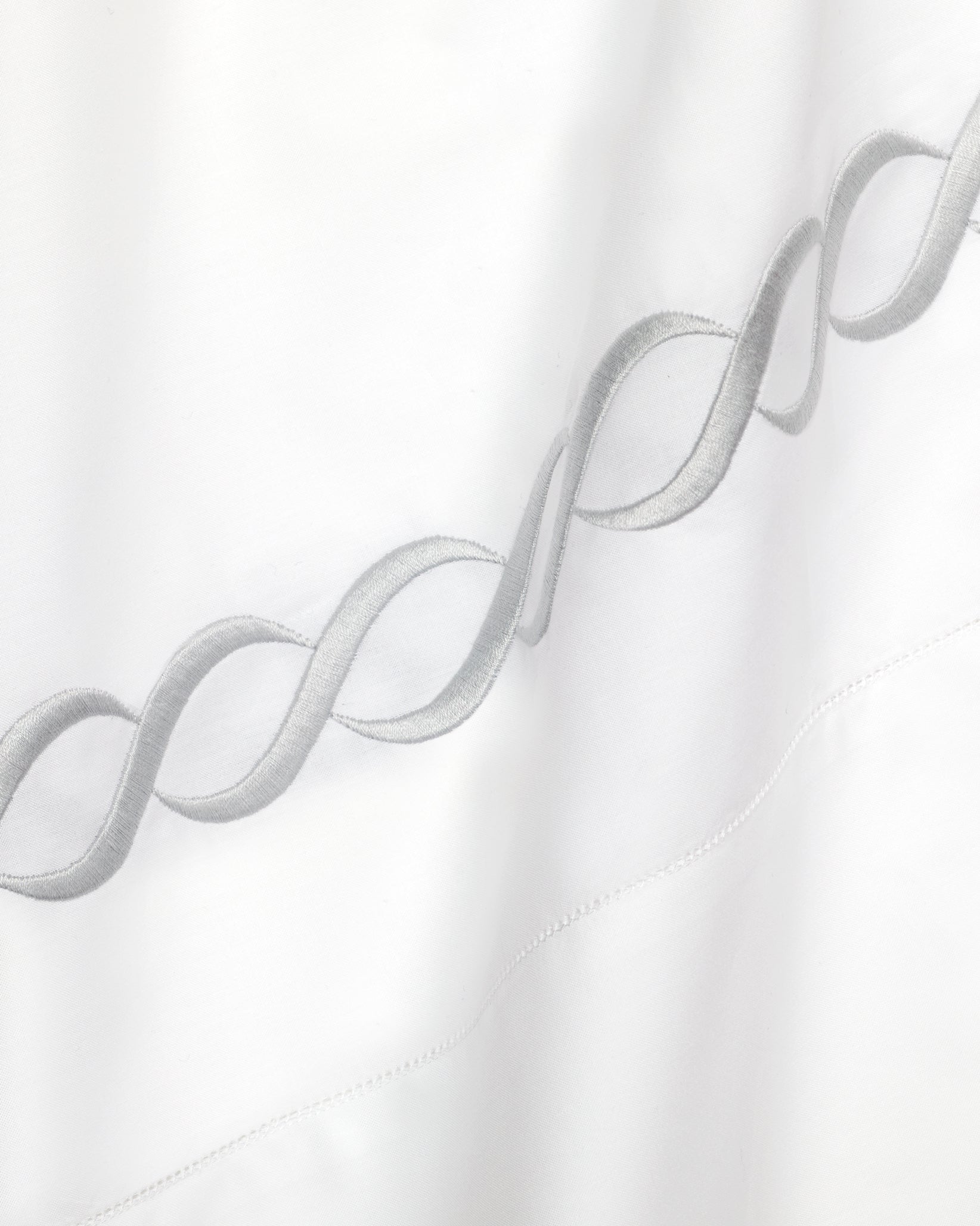 White/sterling bedding texture