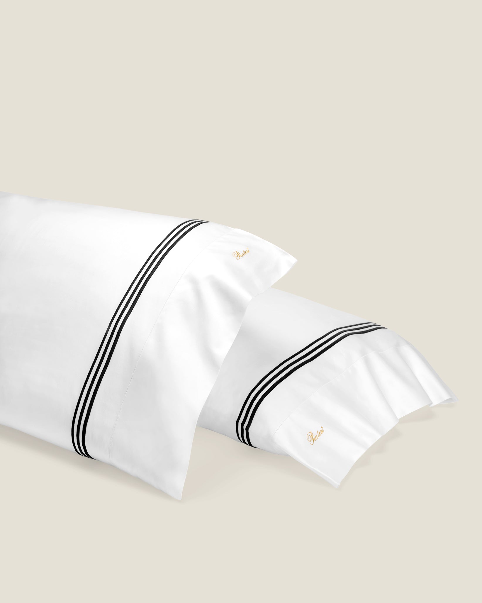 Tre Righe Splendore white/black pillowcase pair
