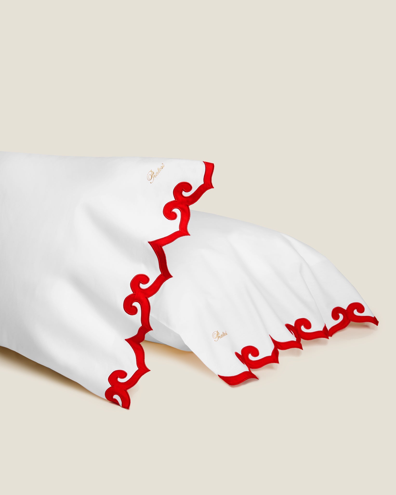 Marrakesh pillowcase pair in white/scarlet