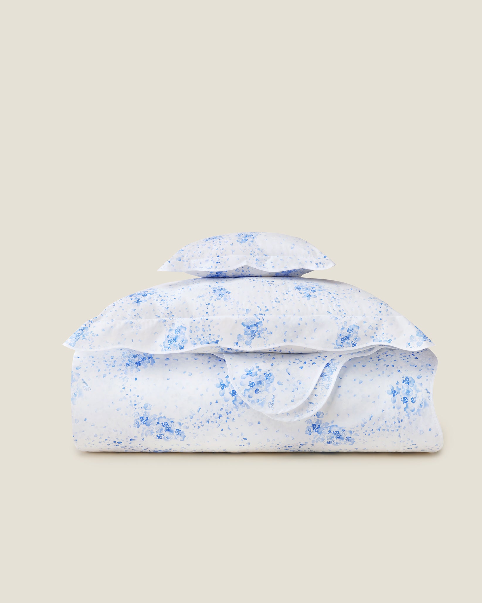 M'ama non M'ama duvet cover stack in medium blue