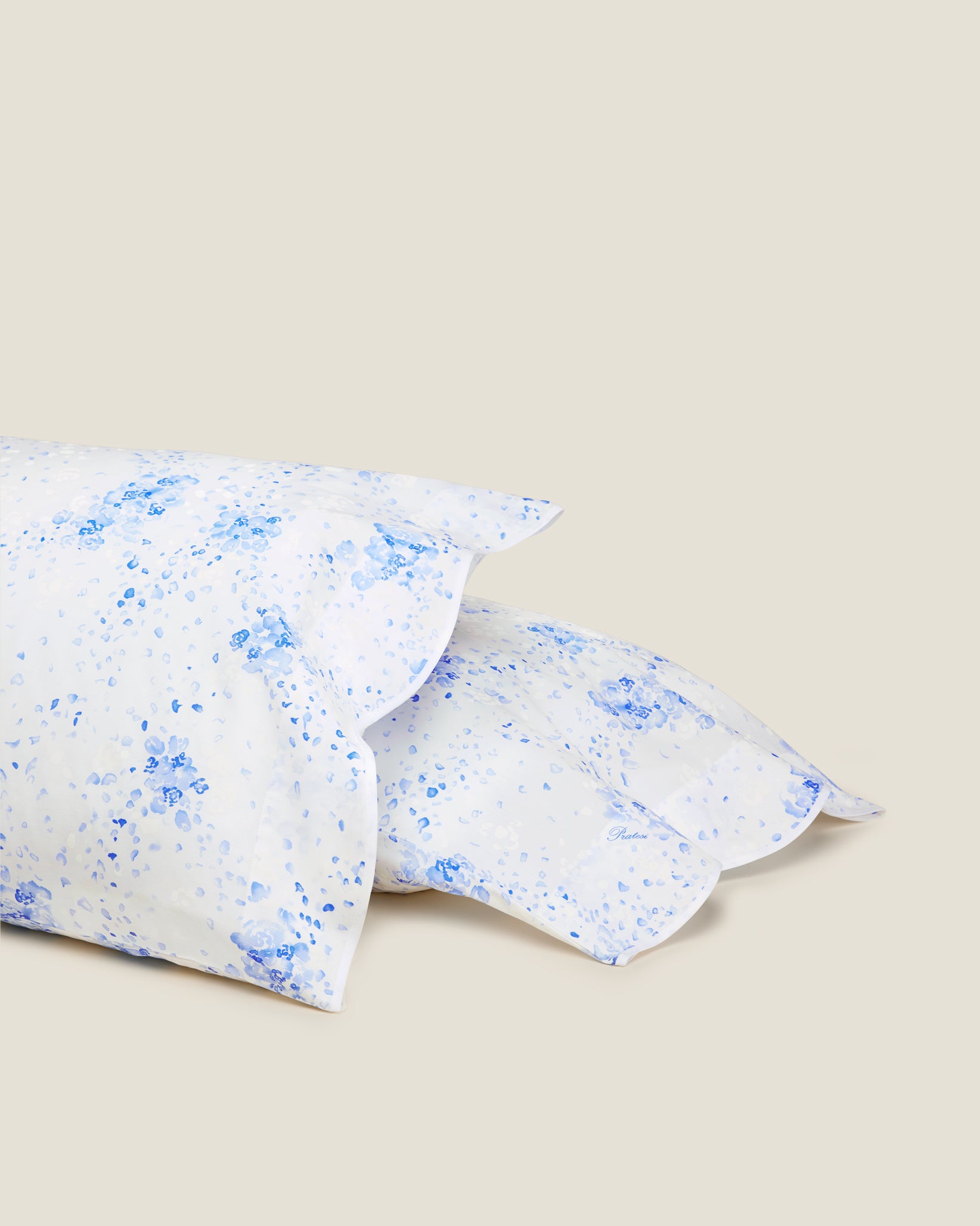 M'ama non M'ama pillowcase pair in medium blue