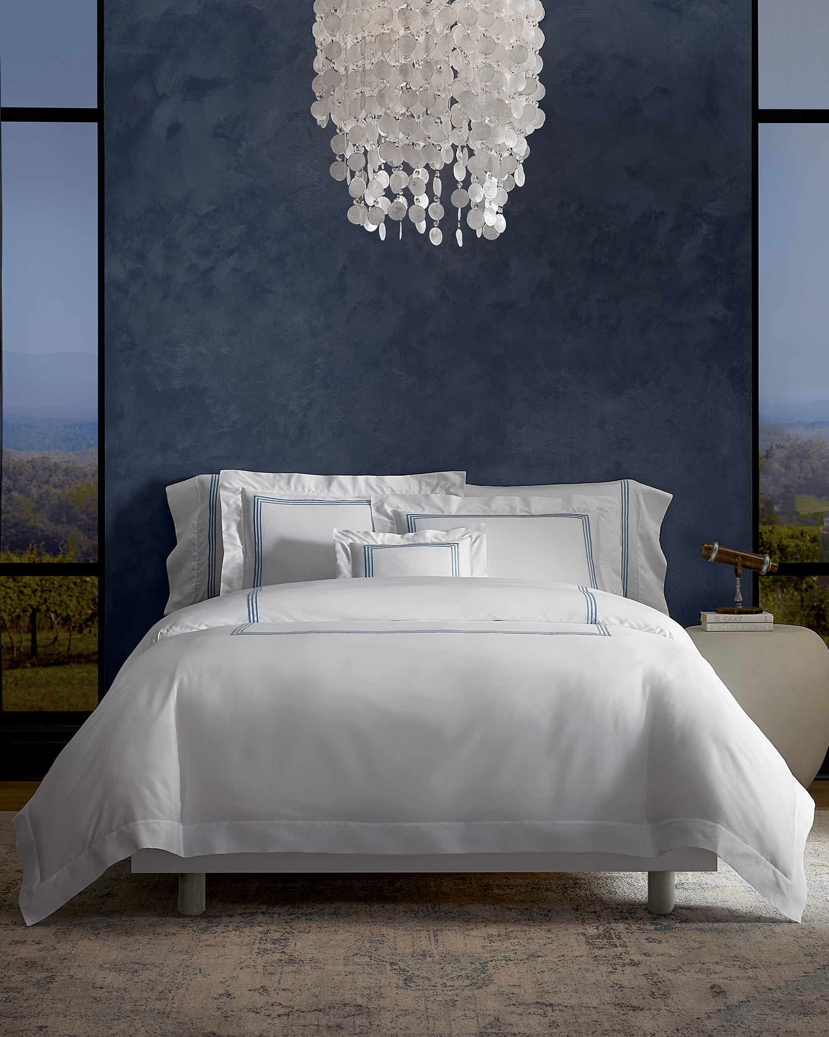 Tre Righe Splendore white/medium blue bed